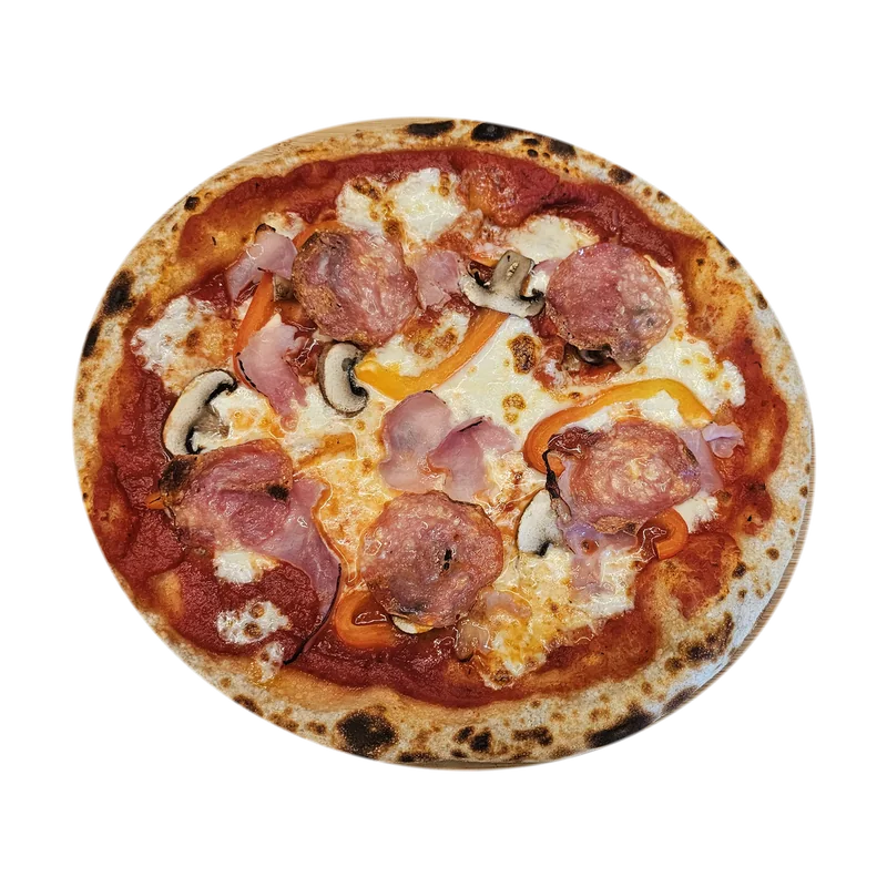 Gebackene Pizza Speziale mit Schinken, Salami und Champignons
